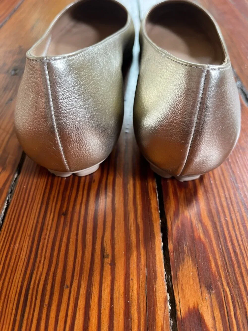 Salvatore Ferragamo Gold Leather Gancini Ballet Flats – EUC